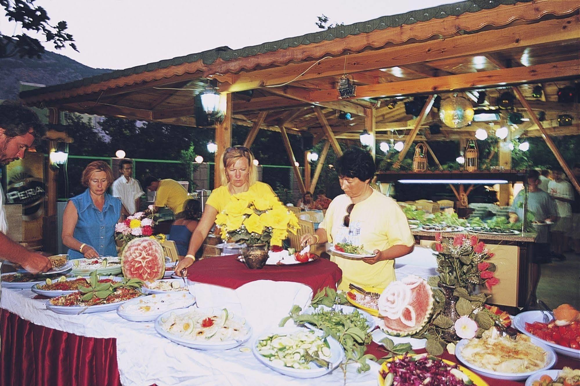 Asia Hotel 케메르 레스토랑 사진